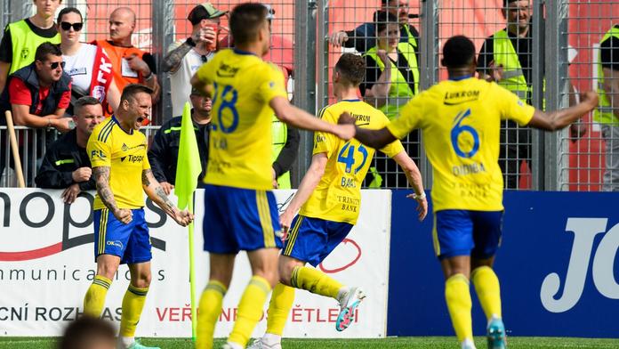 Zlín porazil Baník a stále bojuje o udržení. Poslední příčku nyní okupuje Brno