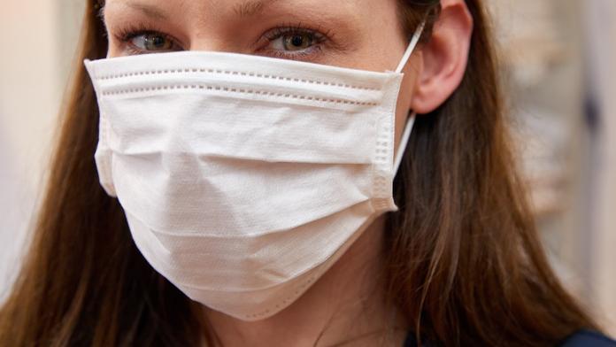 Koronavirus a pojistky. Ochrání vás? A na co máte nárok?