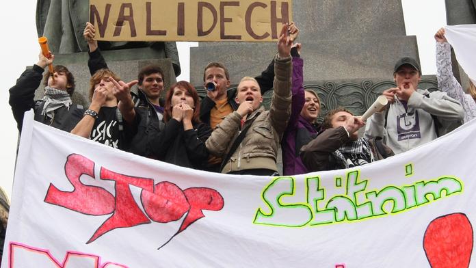 OBRAZEM: Na Václaváku demonstrovali studenti proti maturitám
