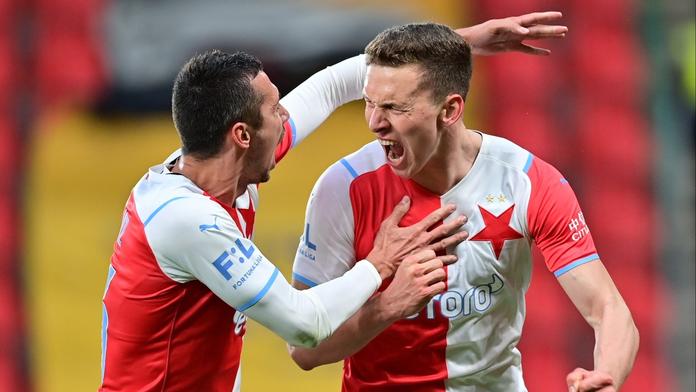 Slavia využila zaváhání Plzně a vede ligu, dvakrát se prosadil Lukáš Provod