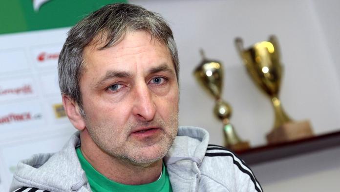 Bohemians zatáhli za záchrannou brzdu, odvolali kouče Medynského