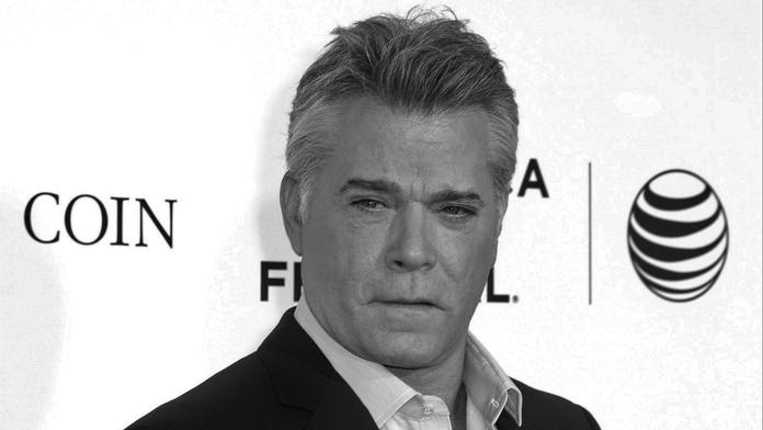 Zemřel americký herec Ray Liotta, hvězda filmů Mafiáni či Hřiště snů