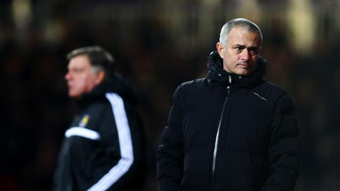 Je mi ho líto, byla to jeho vysněná práce. Mourinho lituje Allardyce