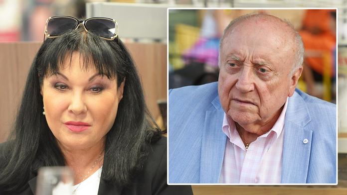 Felix Slováček odchází z nemocnice. Dádě řekl, ať na návštěvu nejezdí