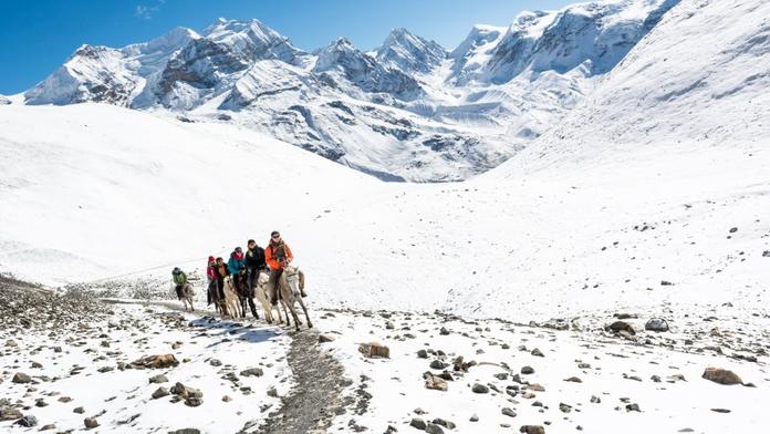 Na Annapurně se utrhla lavina, pohřešuje se sedm lidí