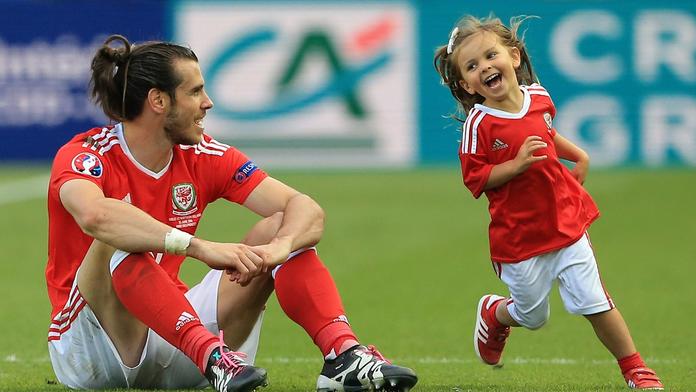 Je to EURO, ne rodinná party! UEFA ve Francii bojuje proti dětem