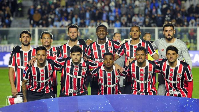 Fotbalisté Sao Paula před zápase proti Bolívaru
