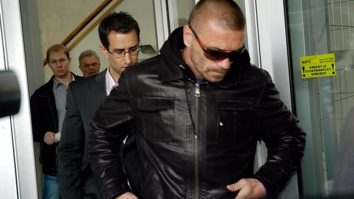 Zůstal sám jako kůl v plotě. Na Řepku se vykašlali i nejbližší