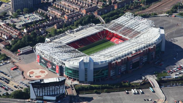 Nový stadion, nebo přestavba Old Trafford? United se poradí s fanoušky