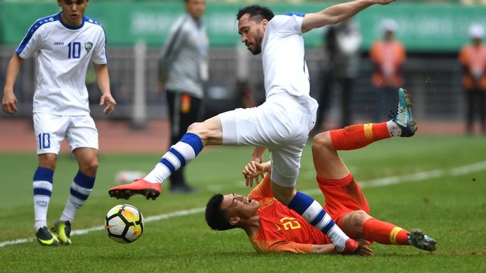 Nečekané! Za zákeřný faul v reprezentaci dostal trest v klubu