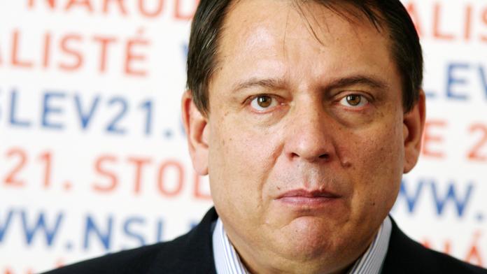 PORAŽENÍ: Paroubkův LEV nekousal, Kalouska stáhl na dno Drábek
