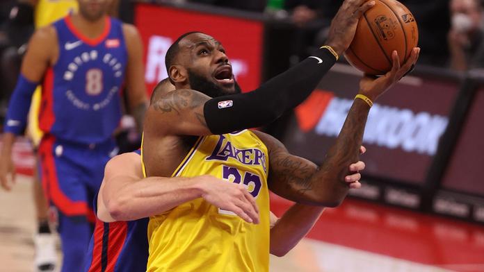 Lakers překvapivě padli s outsiderem, Houston zvládl ukázkový obrat