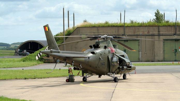 Záhadná nehoda: Belgický pilot vypadl při výsadku z helikoptéry