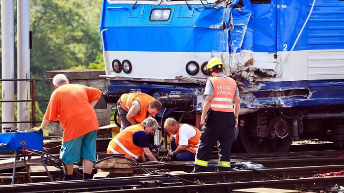 Vlaky v Ostravě srazily dva muže, jen minuty po sobě! Jeden zemřel