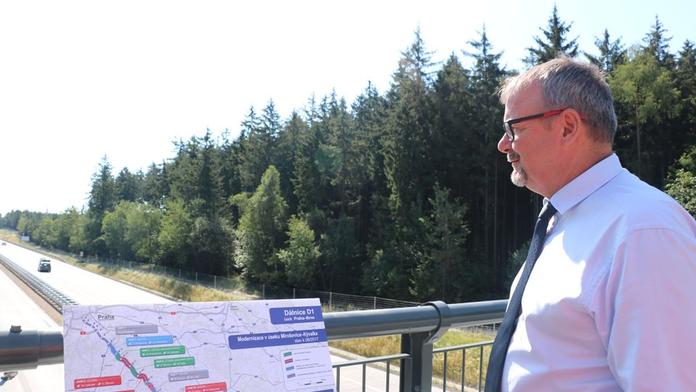 Loni Ťok otevřel jen 4 km nových dálnic. Letos to nebude lepší!