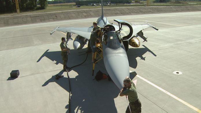 Třetina gripenů opustí na jaře Česko. Budou hlídat nebe nad Islandem