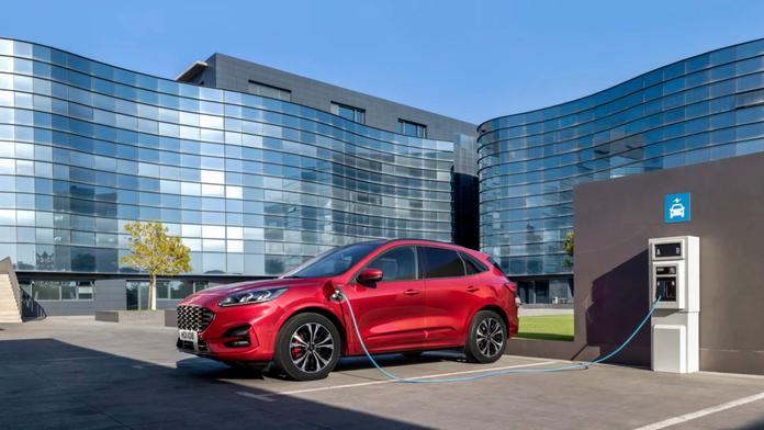 Nejprodávanější plug-in hybrid v Evropě. Ukazuje, že se dá jezdit ekologicky i levně
