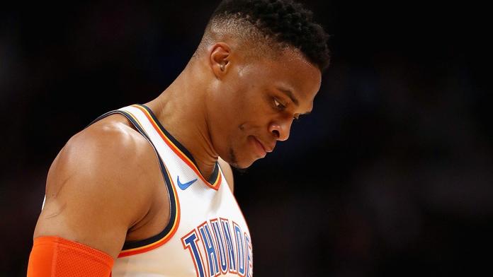 Koronavirus má i hvězdný Westbrook! Místo tréninku zůstal v karanténě