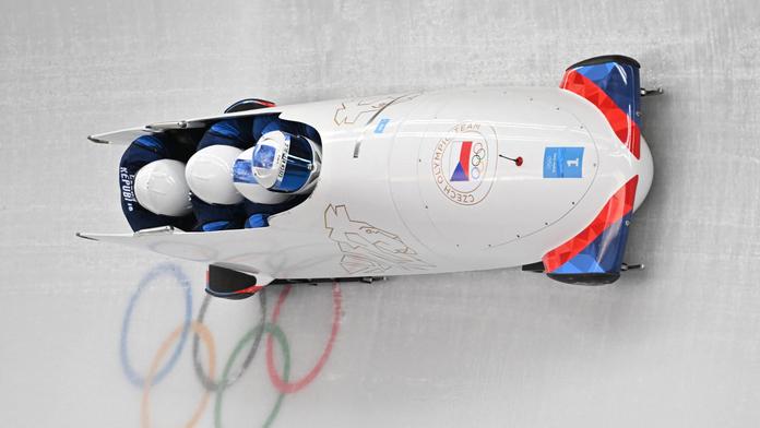 Českým bobistům první polovina závodu nevyšla. Jsou až ve třetí desítce