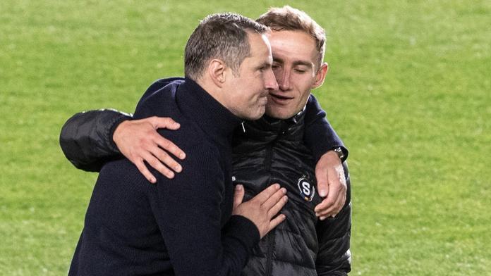 Priske hájí Kuchtu. Je to dobrý kluk, někdy je s ním víc práce. Prý zůstane