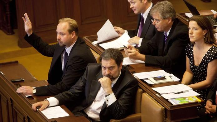KRIZE VV! Nepotápějte vládu, žádají odpadlíci. ROZHOVORY