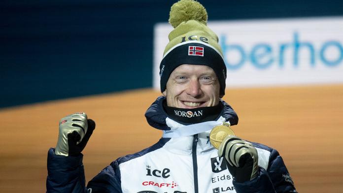 Johannes Bø vyrovnal legendárního Bjørndalena. Čechům se nedařilo
