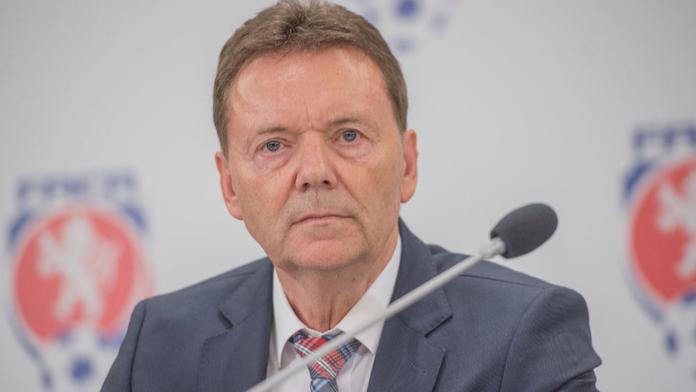 Berbr musí opět k soudu a s ním dalších 20 lidí. Obviněný je prý také Vyšehrad