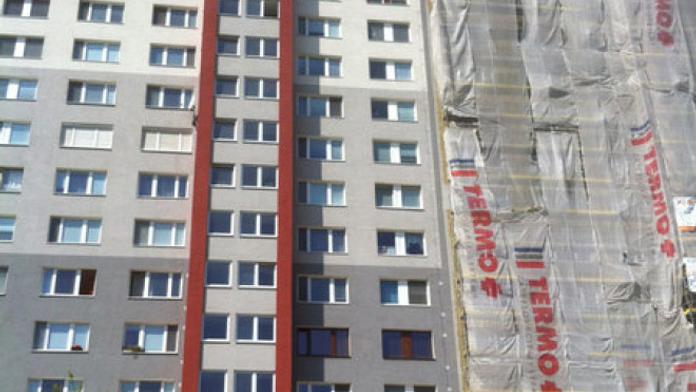 Neuvěřitelné: Tomáš (20) vyskočil z 12. patra a přežil! Dopadl na člověka