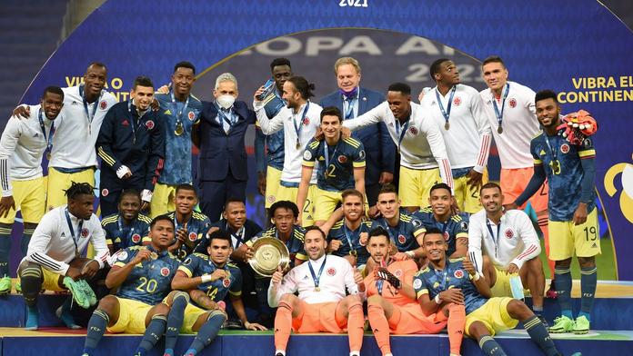 Fotbalisté Kolumbie slaví bronz z Copa América, hrdinou se stal Díaz