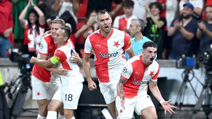 Fotbalisté Slavie slaví