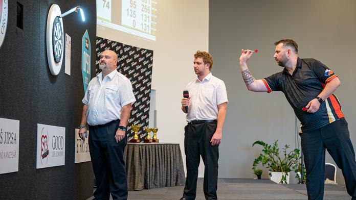 První část šipkařské Q-School skončila. Do finále postoupilo sedm Čechů