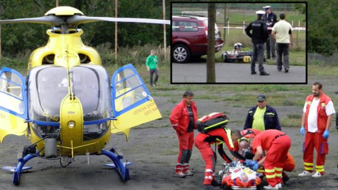 Muž a dítě v motokáře narazili do osobního vozu