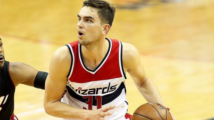 Trojka jako pojistka! Satoranský dál baví fanoušky Washingtonu
