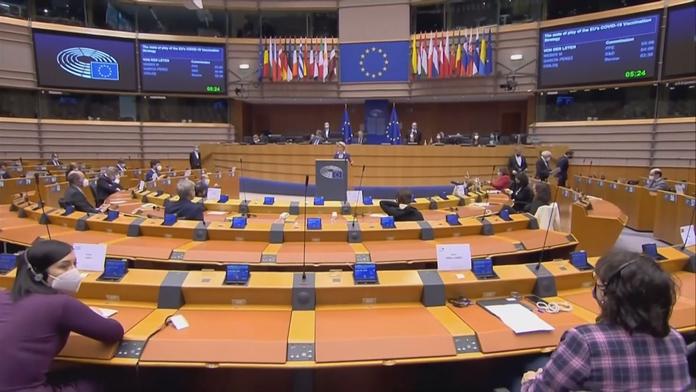 Čeští ministři se jednání v EU účastní málo, Schillerová ale dochází poctivě