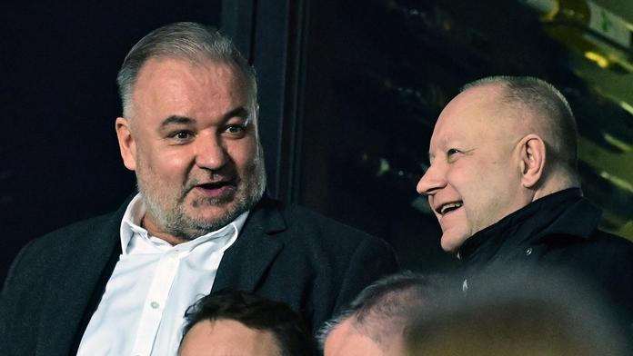 Změna v boji o předsedu FAČR. Jeden z kandidátů odstoupil