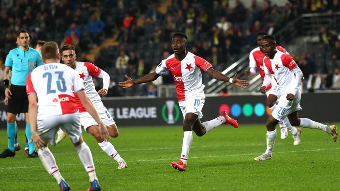 Slávisté vezou z Istanbulu výhru 3:2, Sparta doma padla s Partizanem