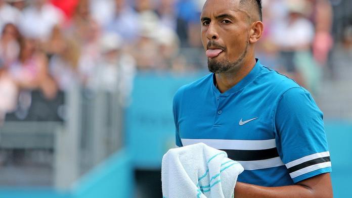 Tenista Kyrgios masturboval s lahví! Dostal za to šílenou pokutu