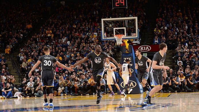 Kdo zastaví Warriors? Curry a spol. vyhráli 18. zápas v řadě!
