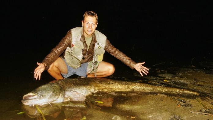 Tomáš ulovil na Břeclavsku obřího sumce! Měřil skoro 2,5 metru!