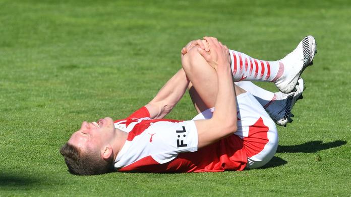 Obrovská smůla. Záložník Provod musí na operaci, na Euru si nekopne