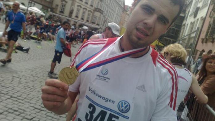 Vyčerpaný reportér doběhl po pěti hodinách. MARATON jsme sledovali ON-LINE