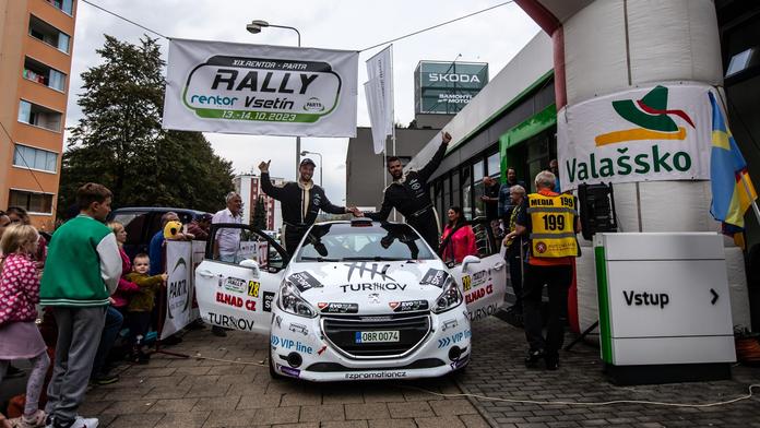 Redaktor Nova Sport si vyzkoušel rallye na vlastní kůži. Ve Vsetíně bojoval o bednu