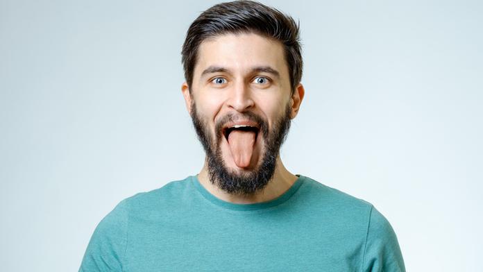 Lepší než nanuk! Muž olizoval domovní zvonek celé hodiny