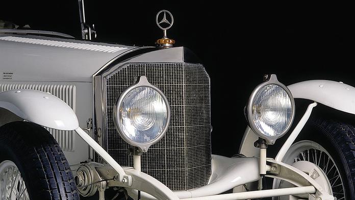 Třícípá hvězda slaví 110 let. Jak vznikl slavný emblém Mercedesu?