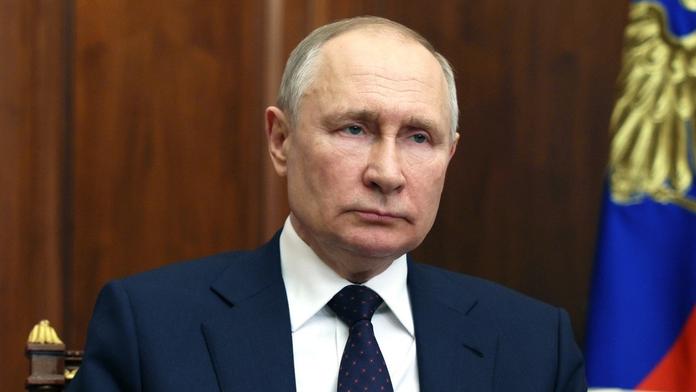 Putinovo mrtvé tělo už je v mrazáku, píší britská média. Nesmysl, tvrdí Kreml