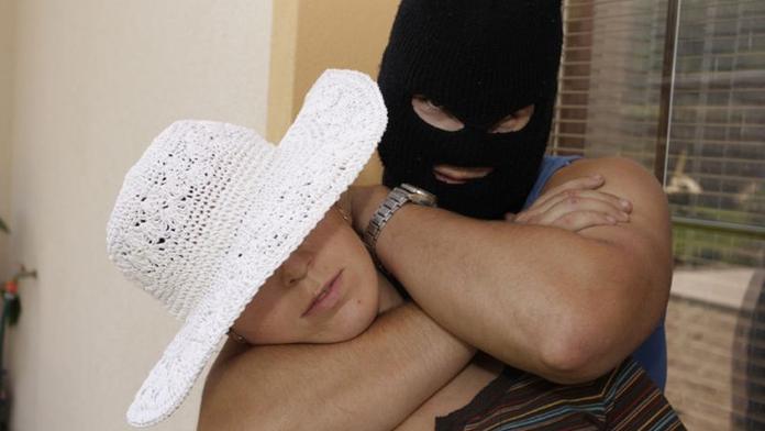 Lupiči v Písku přepadli ženu nesoucí tržbu
