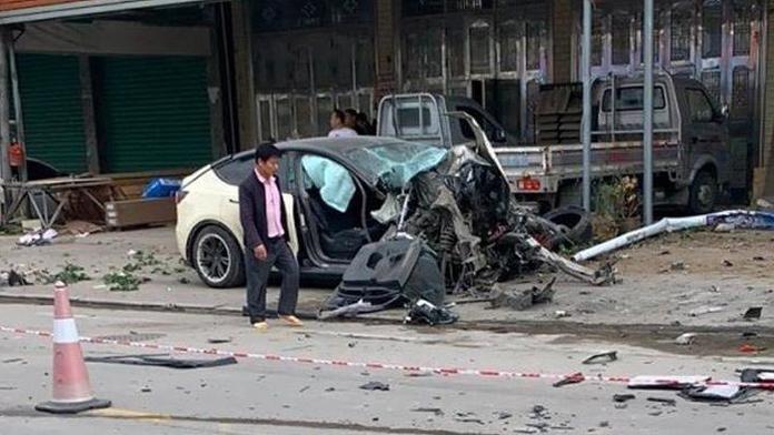 Tesla zabíjela. Vymkla se kontrole, letěla ulicí a srážela jednoho člověka za druhým