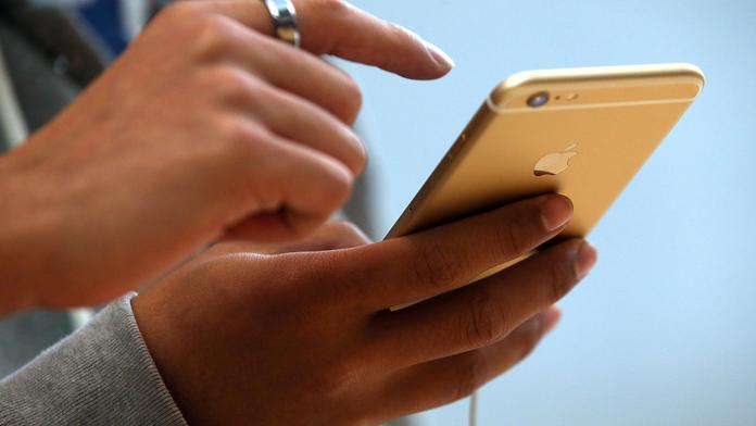 Čekal na nový iPhone několik dní a pak se stalo něco hrozného!