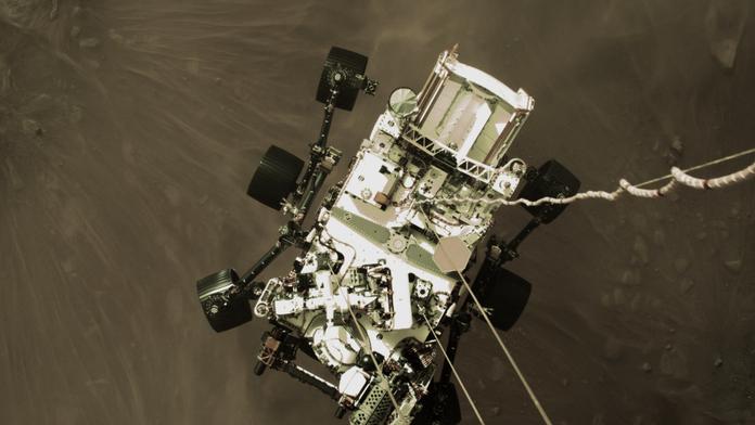 Perseverance funguje podle předpokladů. NASA zveřejnila další úchvatné fotografie