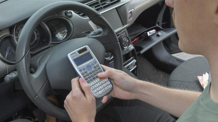 Expert poradil, jak ušetřit na pohonných hmotách. Řekl, co dělají řidiči špatně